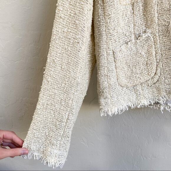 NEW L’AGENCE Cream Raw Hem Fringe Boucle Tweed Jacket - Picture 6 of 9